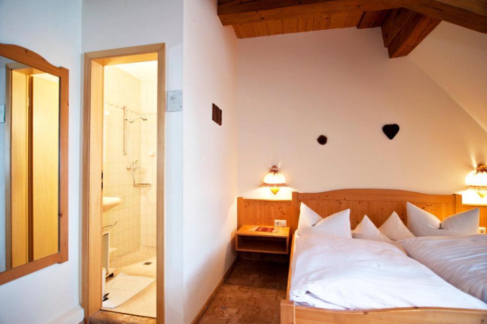 Hotel Gasthof Zur Post Wolfegg Buitenkant foto