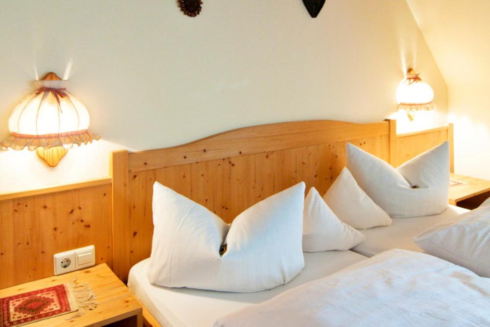 Hotel Gasthof Zur Post Wolfegg Buitenkant foto