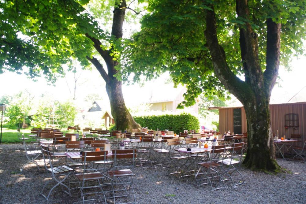 Hotel Gasthof Zur Post Wolfegg Buitenkant foto