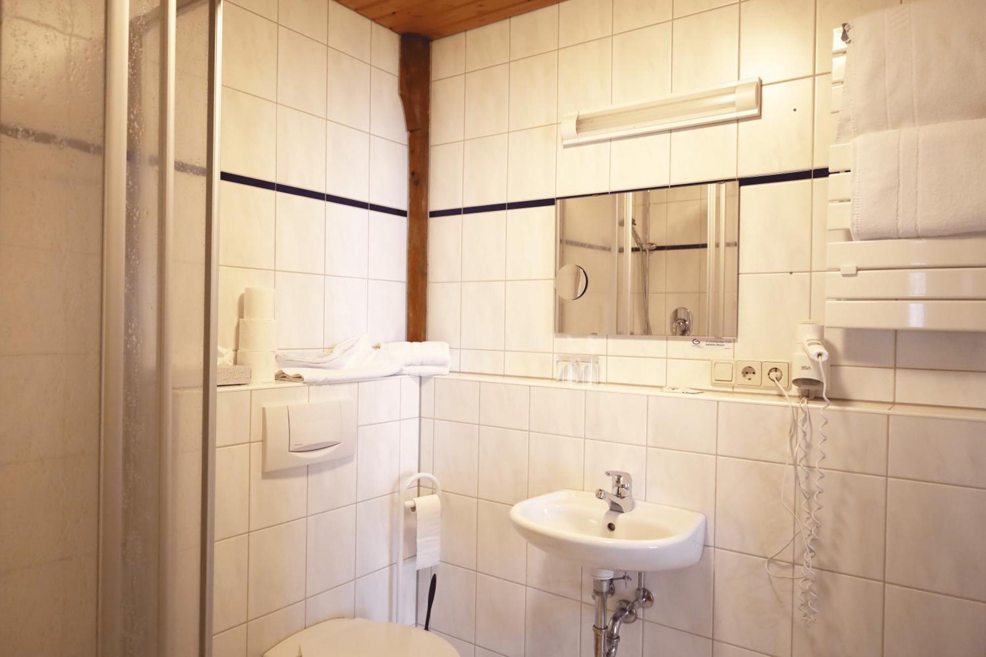 Hotel Gasthof Zur Post Wolfegg Buitenkant foto