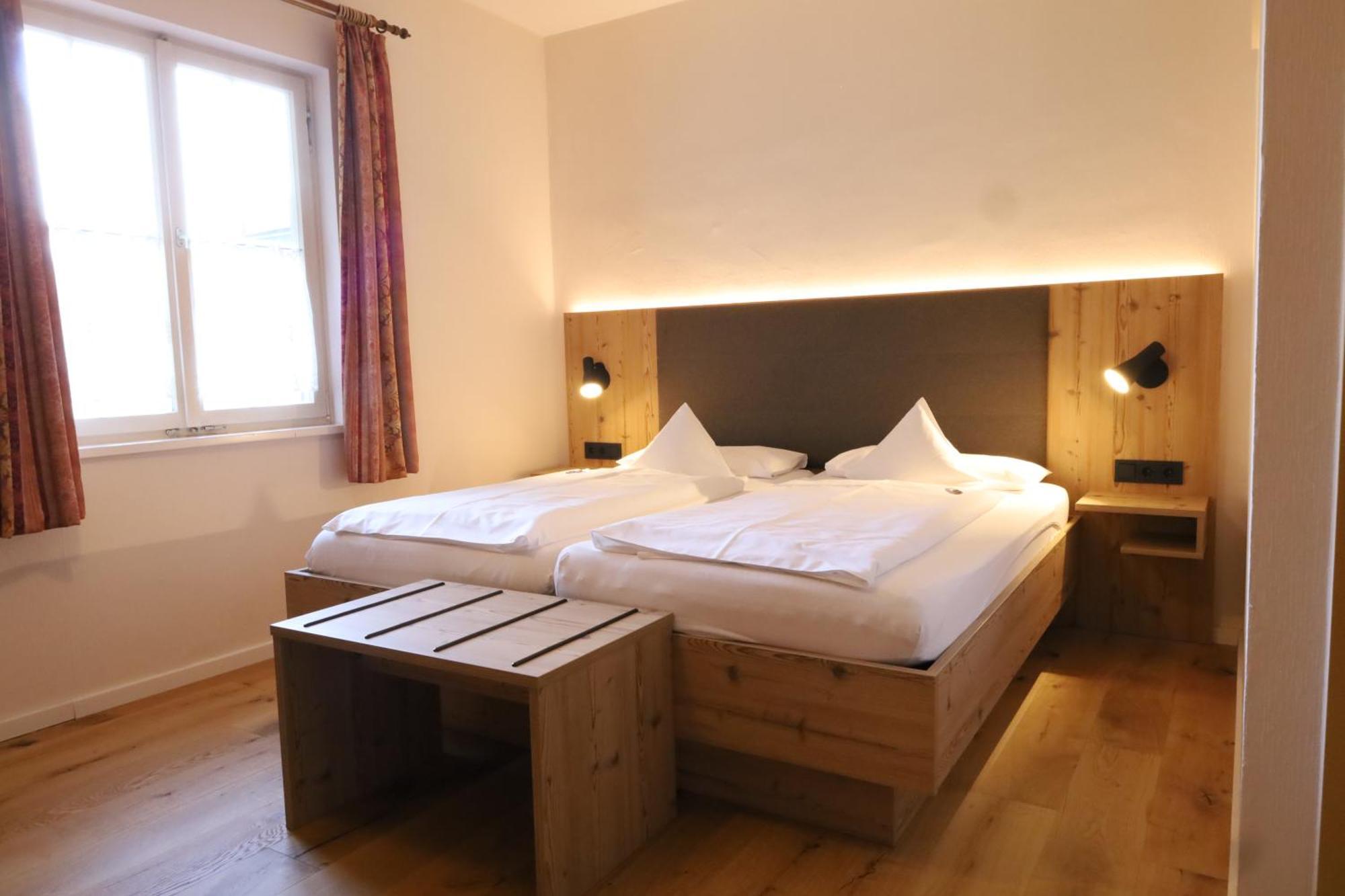Hotel Gasthof Zur Post Wolfegg Buitenkant foto