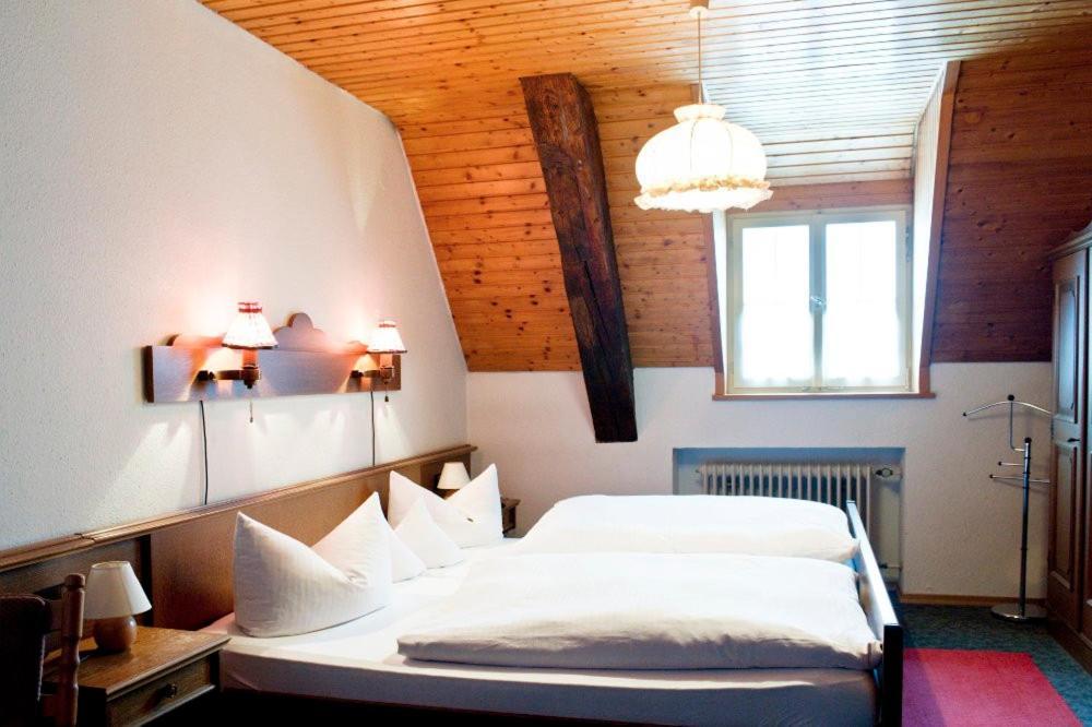 Hotel Gasthof Zur Post Wolfegg Buitenkant foto