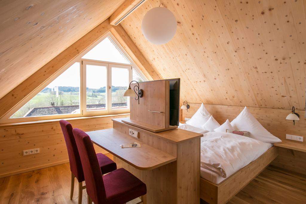 Hotel Gasthof Zur Post Wolfegg Buitenkant foto