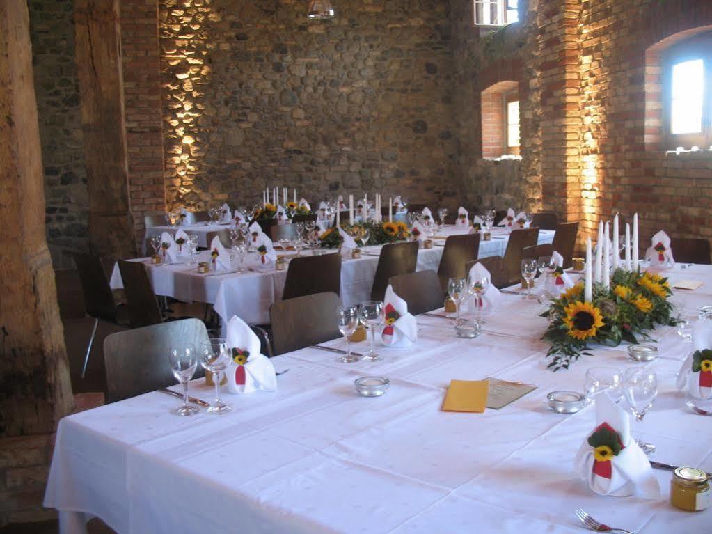 Hotel Gasthof Zur Post Wolfegg Buitenkant foto