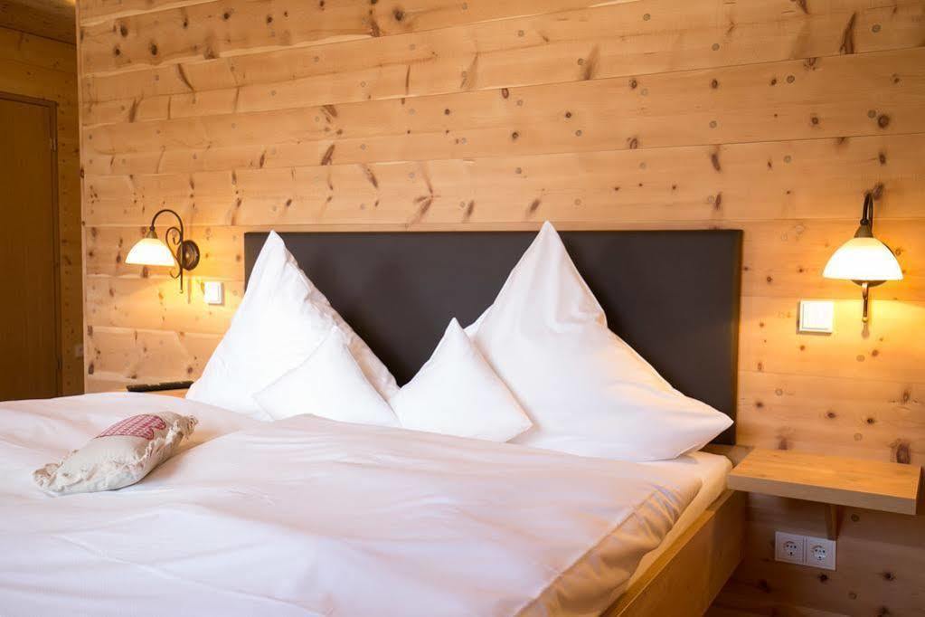 Hotel Gasthof Zur Post Wolfegg Buitenkant foto